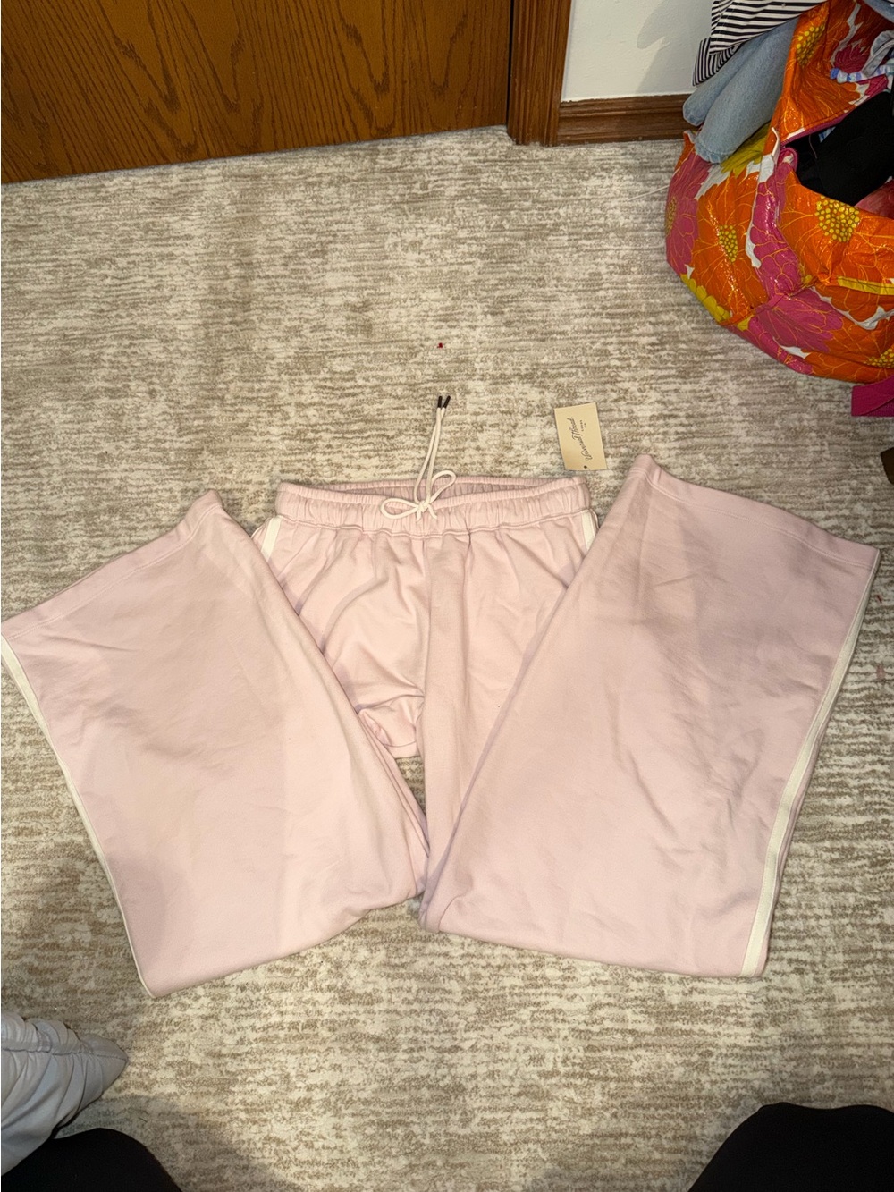 Universal Thread Sweatpants - Picture 2 of 4